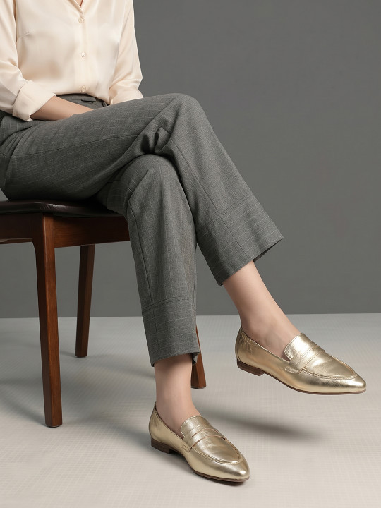 Woemn Pointed Toe Gold-Toned Loafers